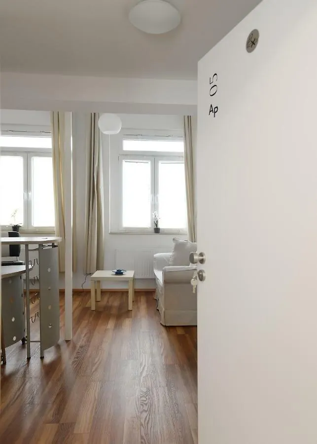 Apartment An Der Messe Köln 0*,